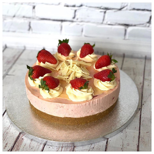 strawberry_and_white_chocolate_cheesecake.jpg